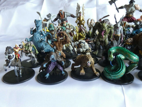 Random Large/Huge New Dungeons & Dragons Official Prepainted Miniatures - Bulk