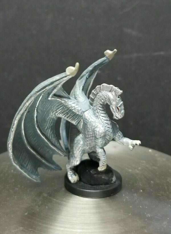 Medium Silver Dragon - Underdark - Dungeons & Dragons Miniature (DDM) - #10 Rare