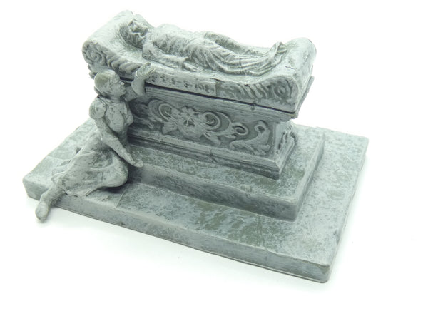 Waterdeep Dragon Heist: City of the Dead Statues & Monuments - Sarcophagus A