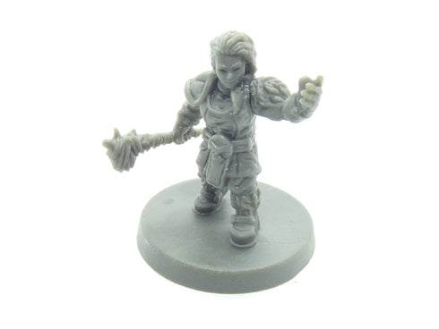 Blacklist Miniatures: Fantasy Series 1: Female Dwarf Druid