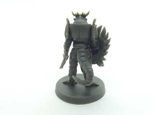 Blacklist Miniatures: Fantasy Series 1: Male Dragonkin Warrior