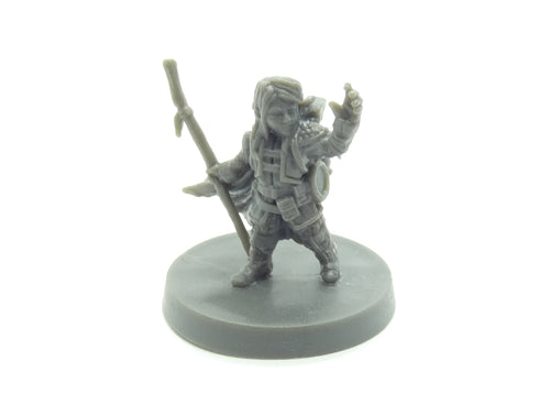 Blacklist Miniatures: Fantasy Series 1: Female Gnome Druid
