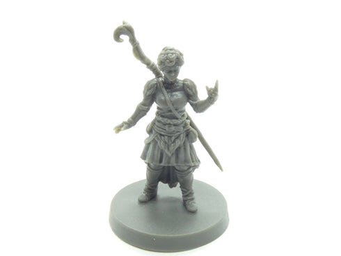 Blacklist Miniatures: Fantasy Series 1: Female Half-Elf Druid