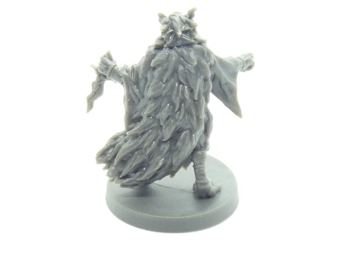 Blacklist Miniatures: Fantasy Series 1: Female Dragonkin Warlock