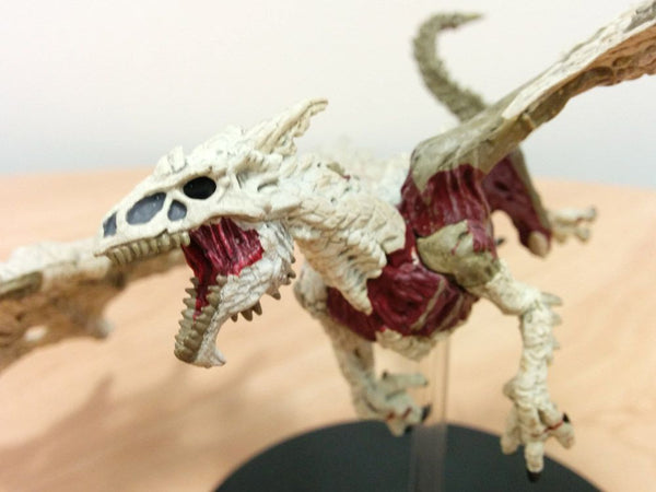 D&D Icons of the Realms Set 3 Rage of Demons Case Incentive: White Dracolich Out of Box