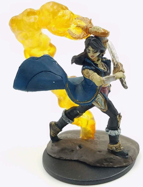 Pathfinder Battles: Premium Miniatures Wave 2: Human Cleric Female