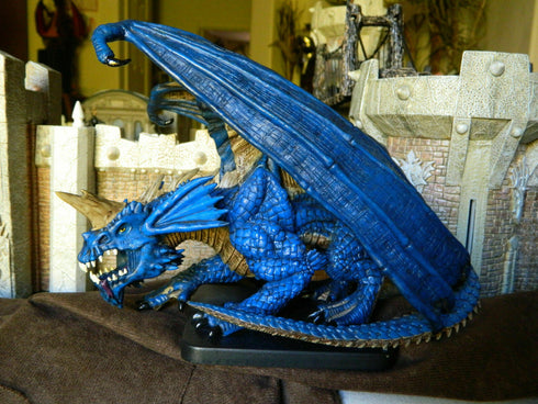 Gargantuan Blue Dragon - D&D Icons - Dungeons and Dragons Miniatures (DDM) - with poor condition box